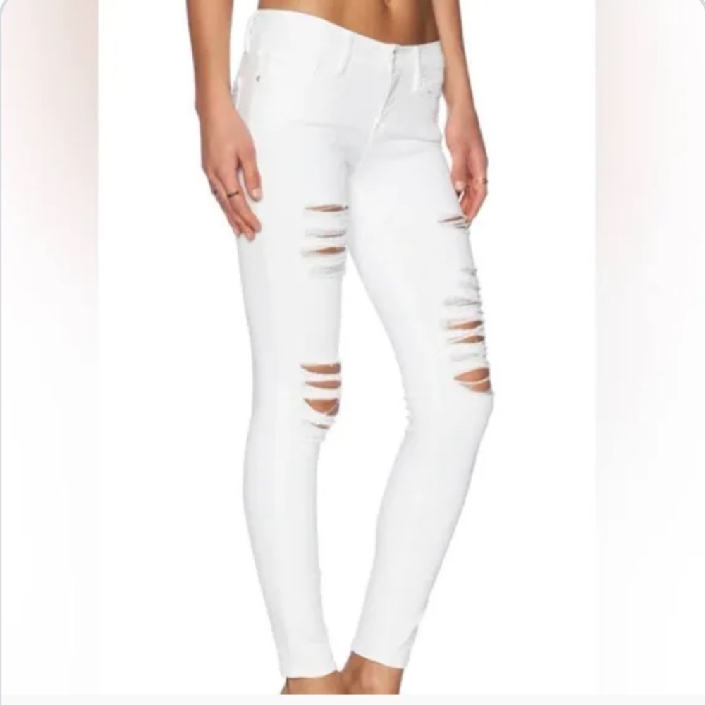 Frame Denim White DISTRESSED Le Skinny de Jeanne. 27